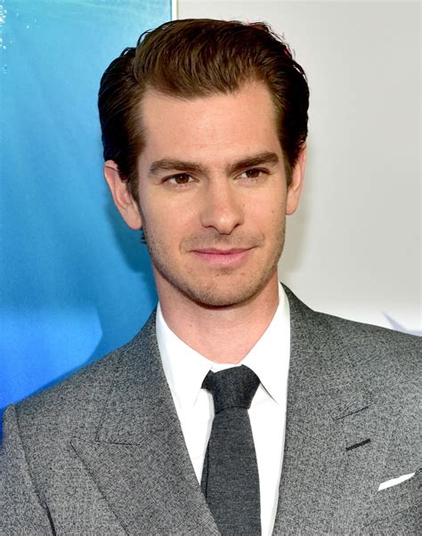 is andrew garfield alive.